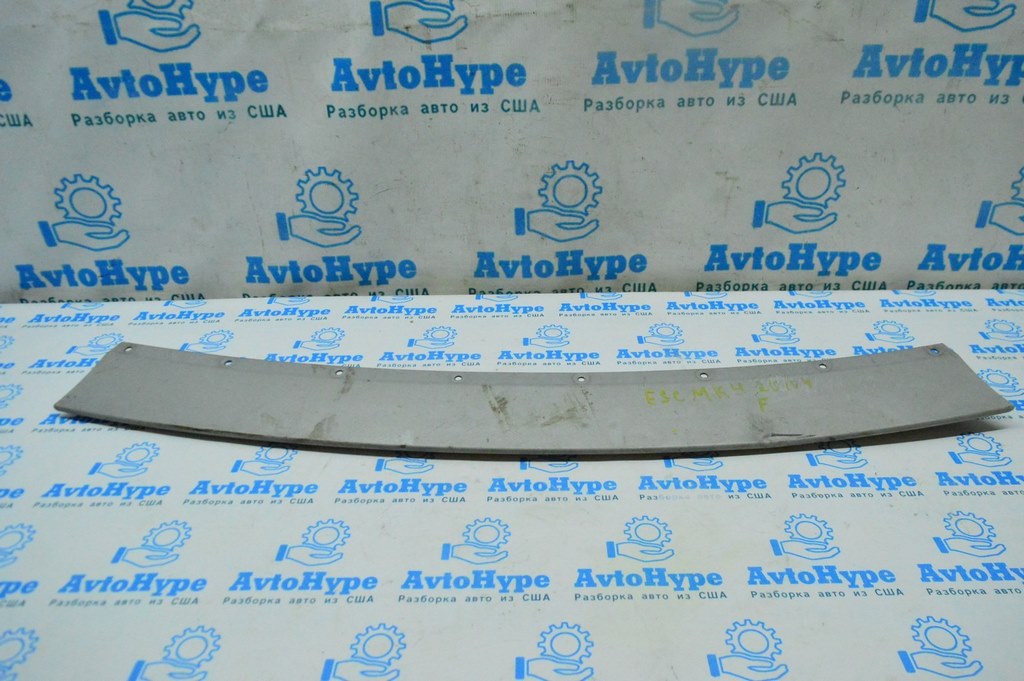 Молдинг переднего бампера центр Ford Escape MK4 20- (01) трещинка