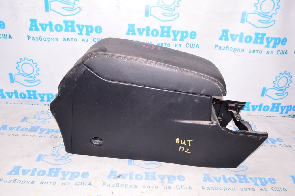 Консоль центральная (подлокотник) Subaru Outback 15-19 кожа, черн (02)