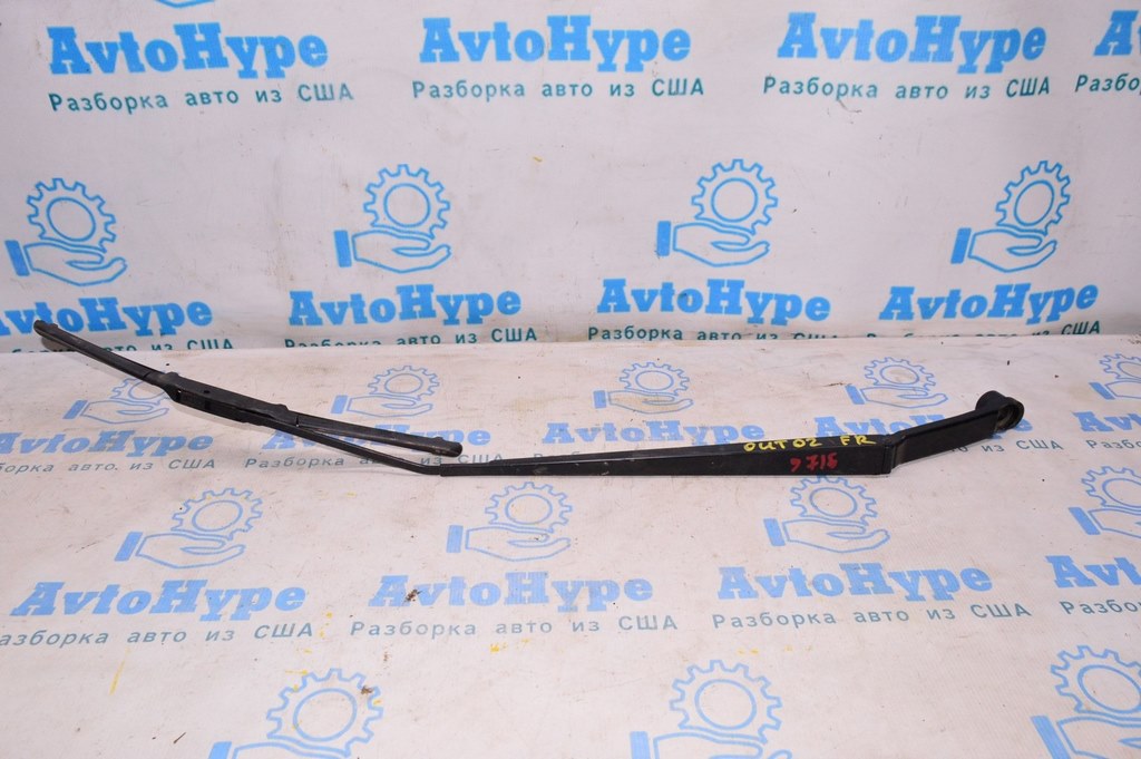 Поводок дворника прав Subaru Outback 15-19