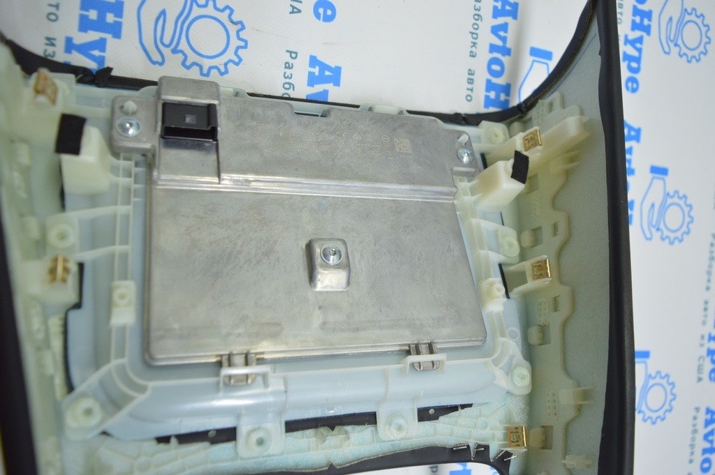 Беспроводное зарядное устройство Tesla Model 3 21- (01)