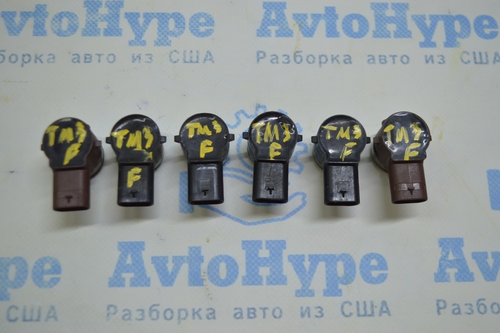 Парктроник передний внешний Tesla Model 3 18- AP 2.0, 2.5, 3.0 черный