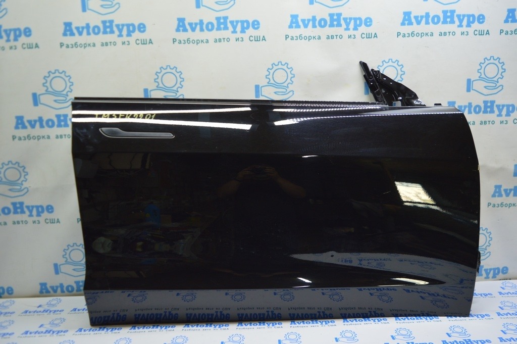 Уплотнитель двери передней прав Tesla Model 3 18-