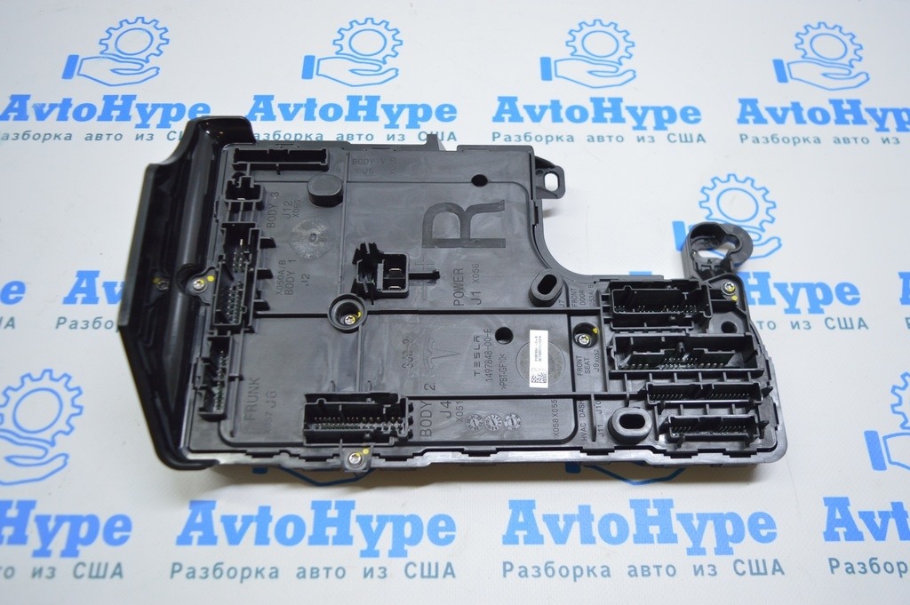 LOW VOLTAGE CONTROLLER RIGHT Tesla Model 3 18- 1100340-32-I 1566853-00-A (01)