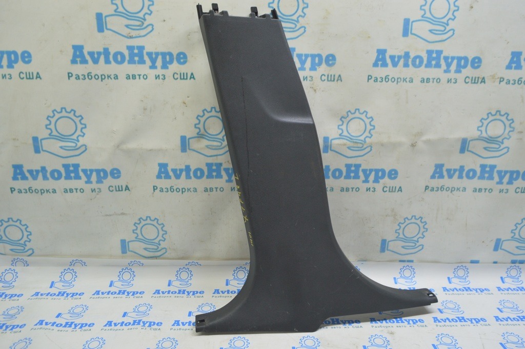 Накладка центральной стойки нижняя левая BMW X1 F48 16-22 черная