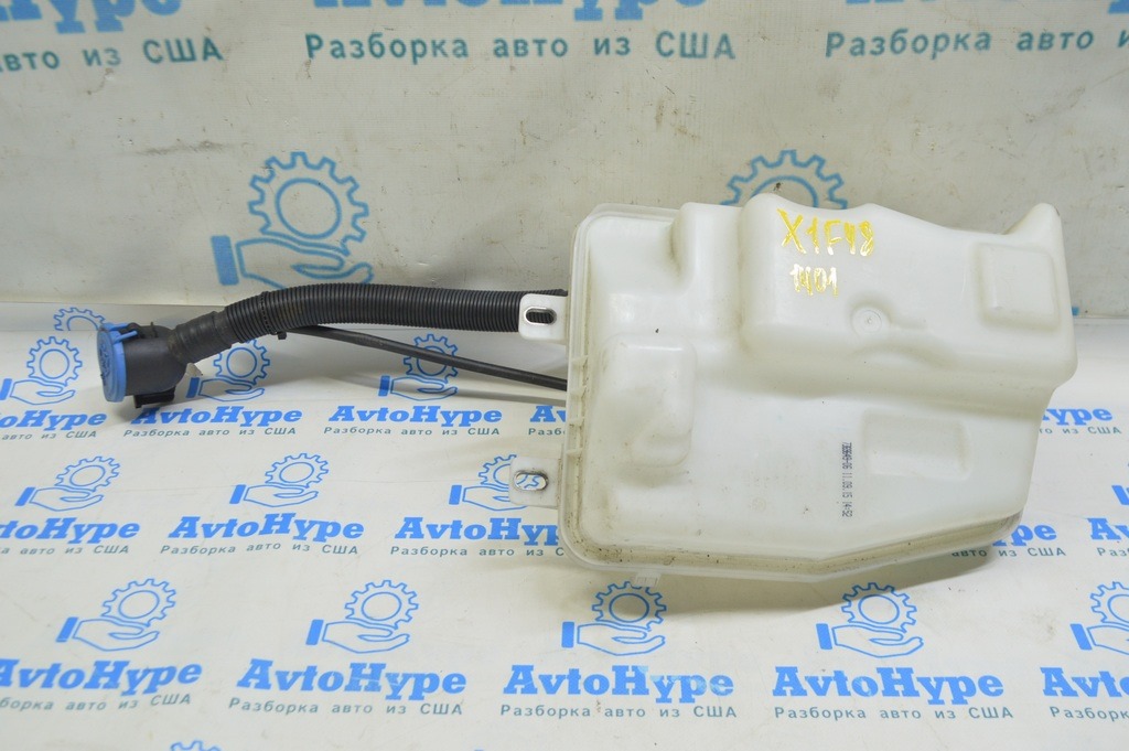 Бачок омывателя BMW X1 F48 16-22 с горловиной и крышкой без омывателей фар
