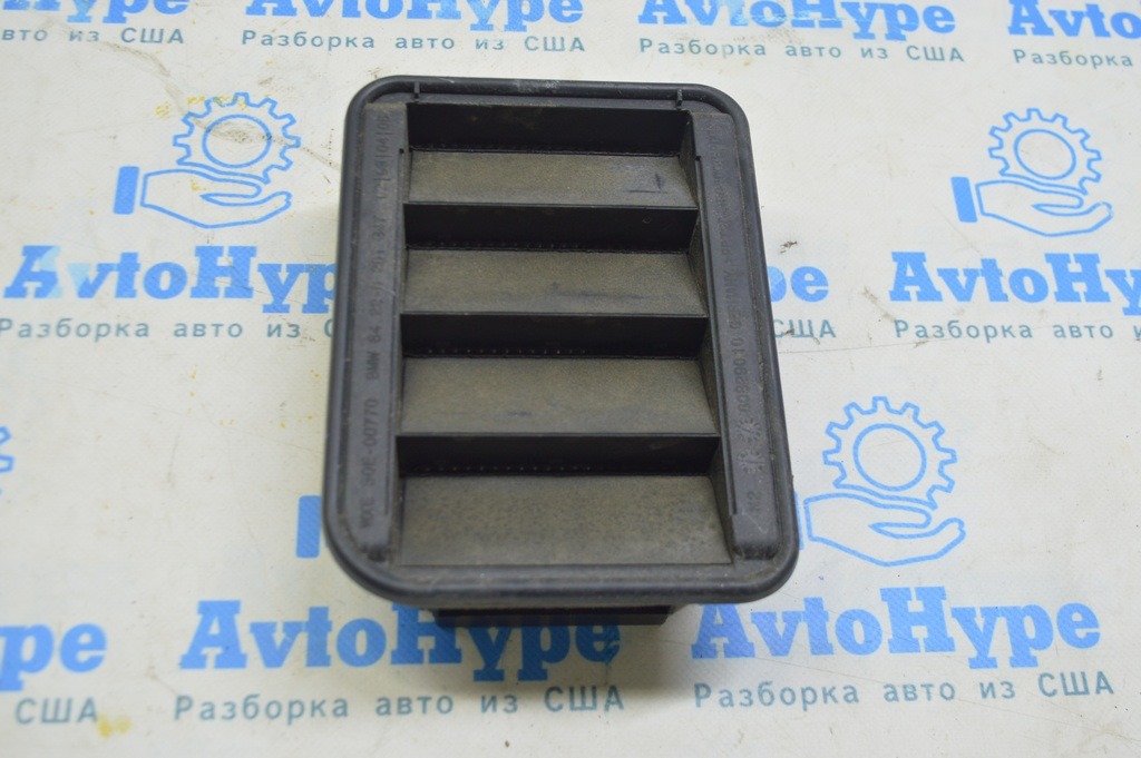 Щиток вентиляции левый BMW X1 F48 16-20