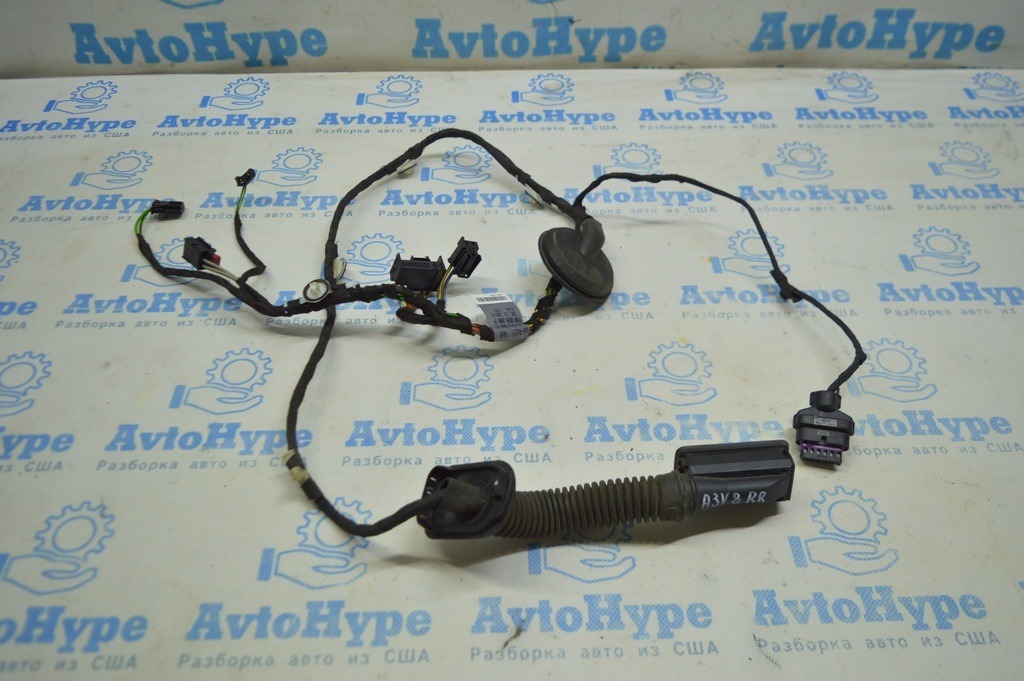 Проводка двери задней правой Audi A3 8V 15-20 4d, 5d (01)