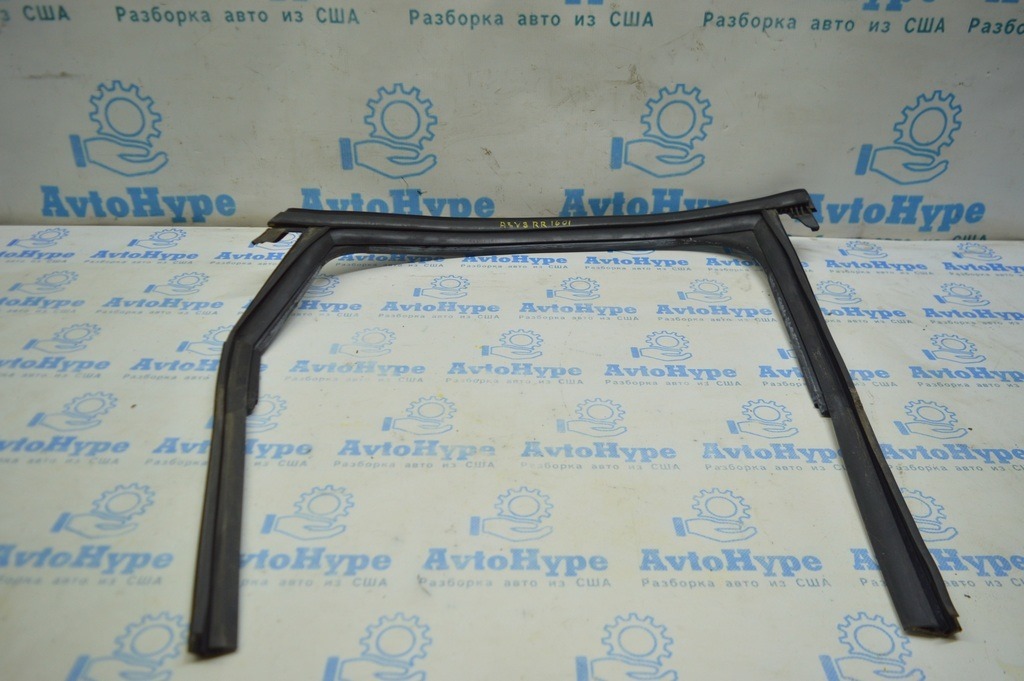 Молдинг двери верхний зад прав Audi A3 8V 15-20