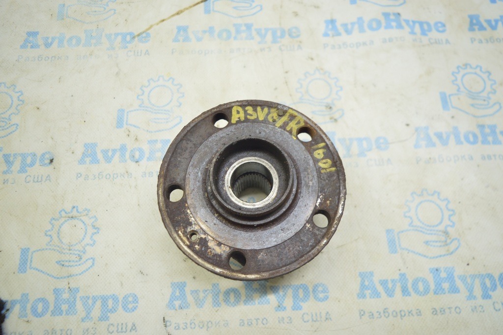 Ступица передняя правая Audi A3 8V 15-20