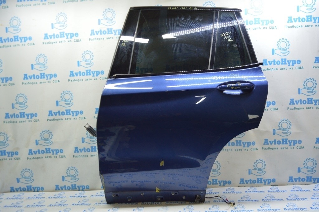 Дверь голая задняя левая BMW X3 G01 18-23 еле примята внизу (01) цвет phytonic-blau metallic