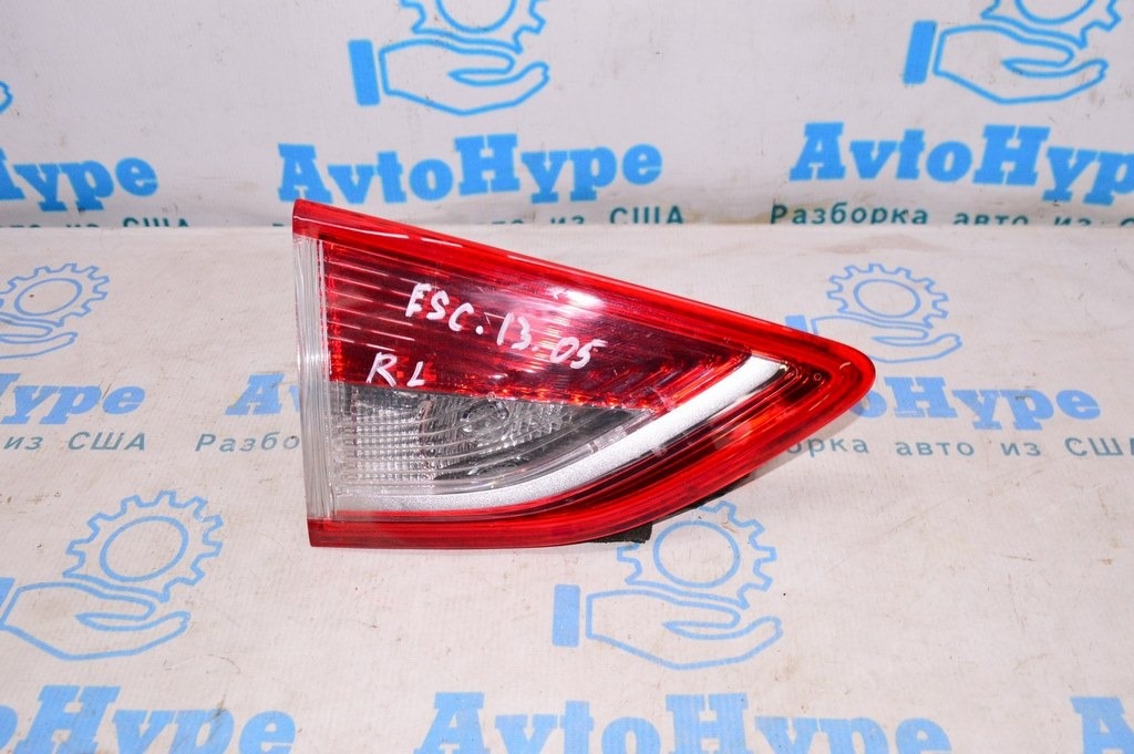 Фонарь внутренний (крышка багажника) левый Ford Escape MK3 13-16 дорест (05)