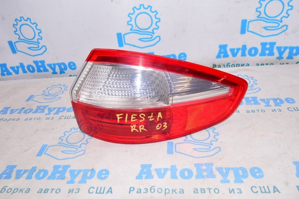 Фонарь внешний (крыло) правый Ford Fiesta 14-19 рест 4d (03) обломан один усик