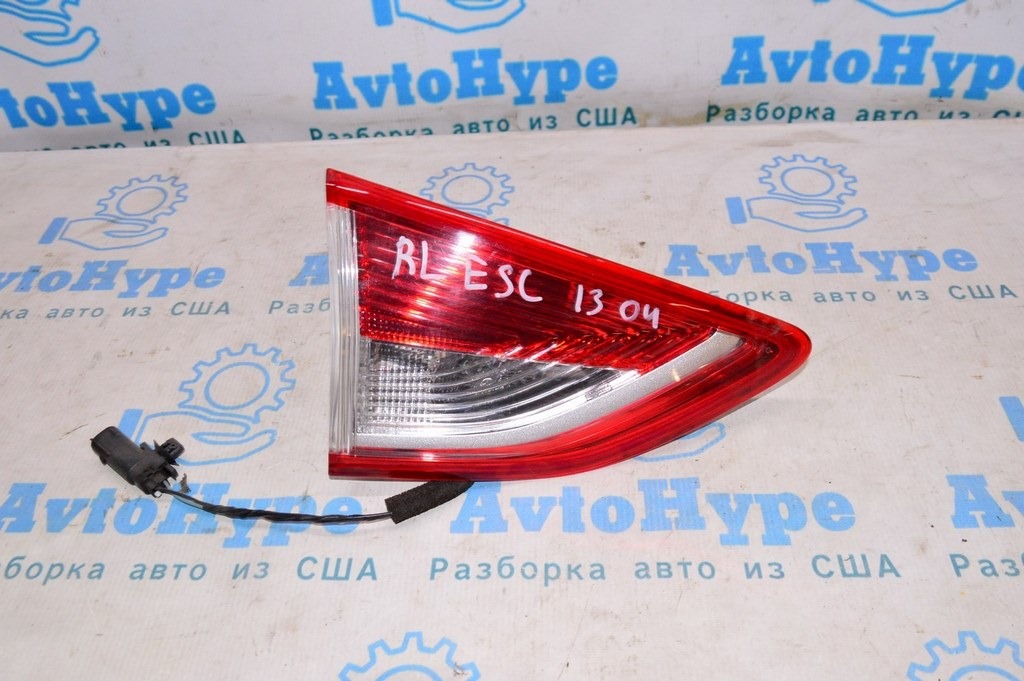 Фонарь внутренний (крышка багажника) левый Ford Escape MK3 13-16 дорест (04)