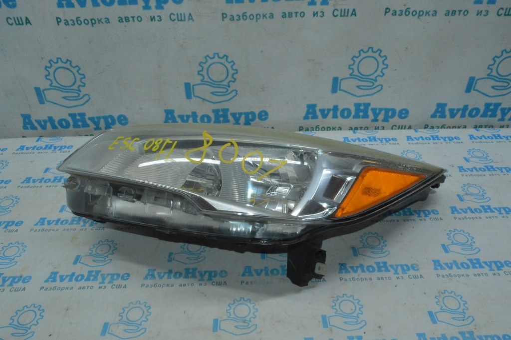 Фара передняя правая Ford Escape MK3 13-16 дорест галоген (08) сломано 3 крепления