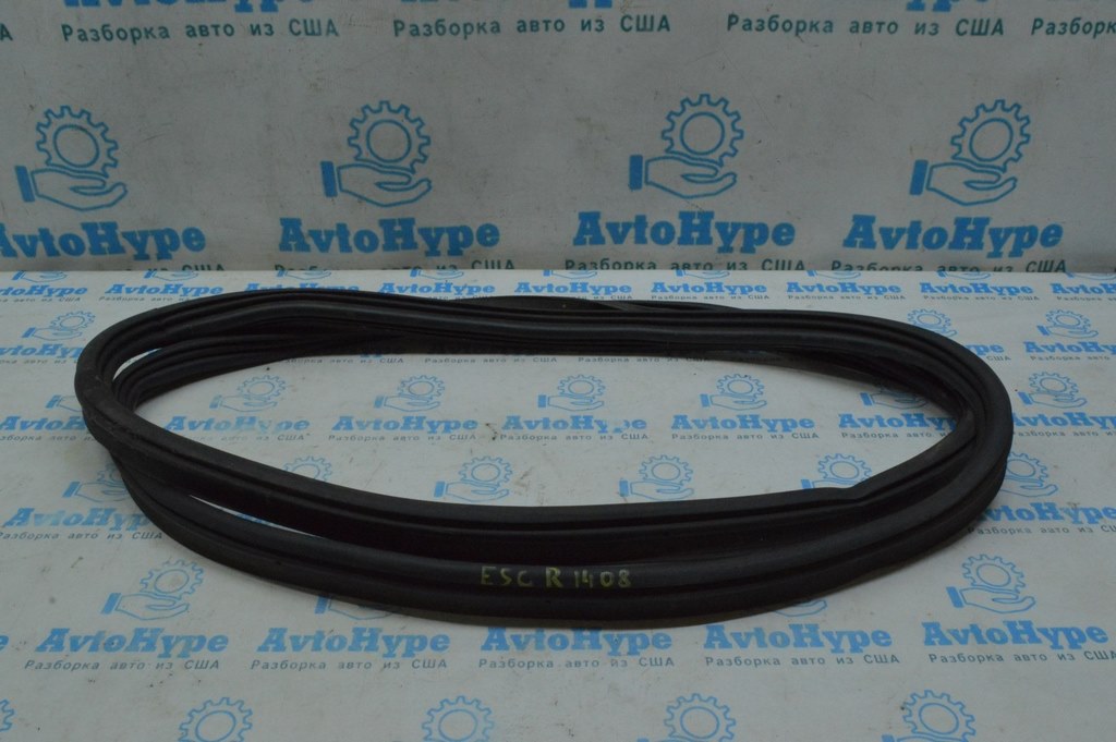 Уплотнитель (резина) двери багажника Ford Escape MK3 13-