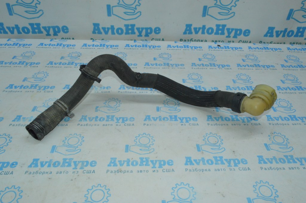 Патрубок охлаждения нижний Ford Escape MK3 13-16 2.0T