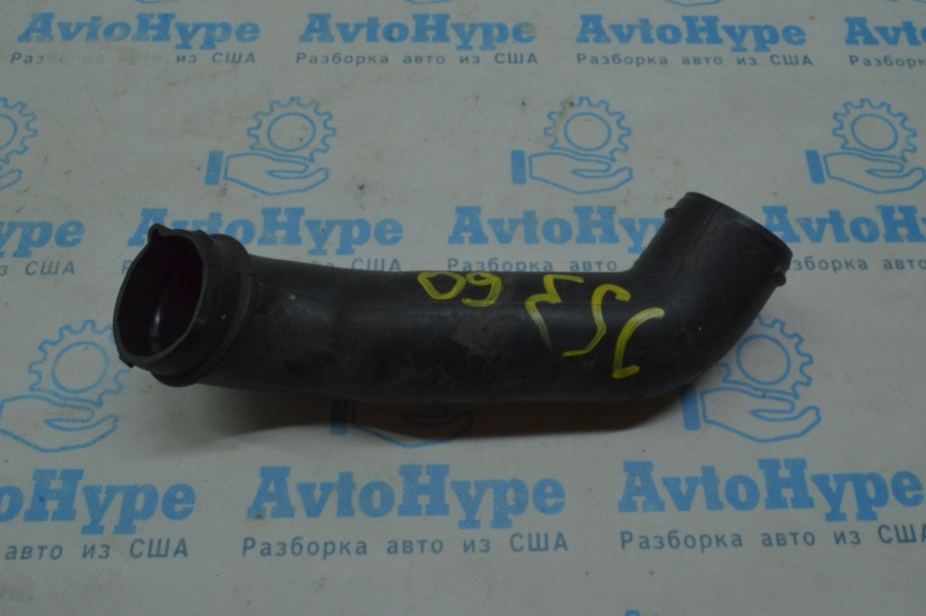 Воздуховод Ford Escape MK3 13-19 2.0T от фильтра, нижний