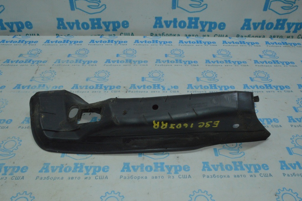 Накладка двери багажника боковая прав Ford Escape MK3 13- на кузове