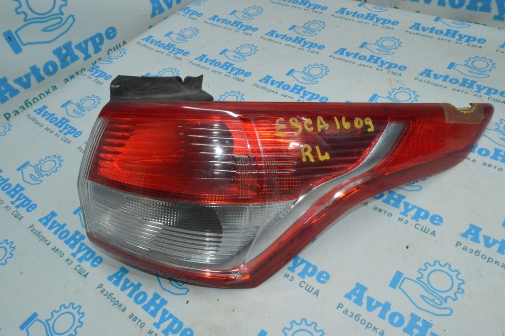 Фонарь внешний (крыло) правый Ford Escape MK3 13-16 дорест (09) дефект стекла