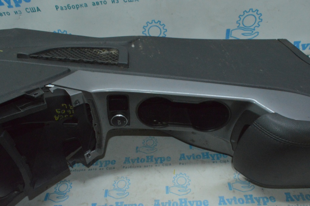 Прикуриватель консоли Ford Escape MK3