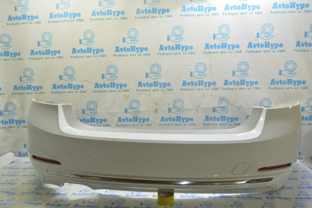 Бампер задний голый BMW 3 F30 16-18 без парктроников, под молдинг (02) белый