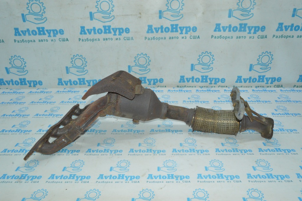 Коллектор выпускной с катализатором Ford Focus mk3 11-18 2.0 (07) начал сыпаться