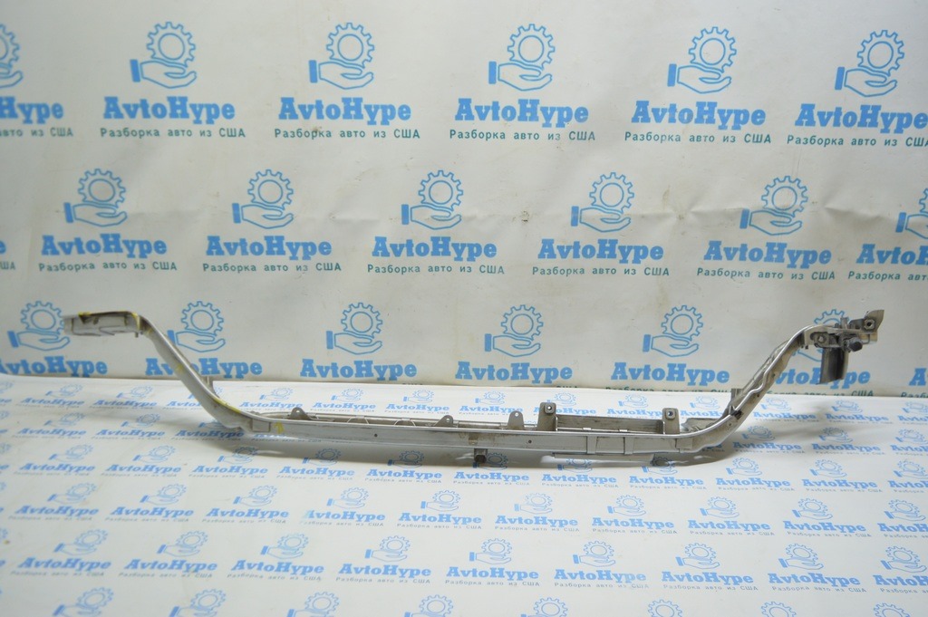 Планка телевизора верхняя Ford Fusion mk5 13-16 (05) деф.