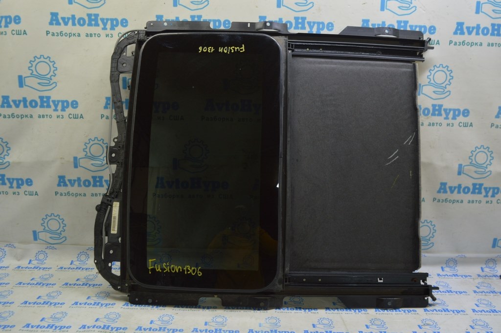 Люк в сборе Ford Fusion mk5 13- (06)