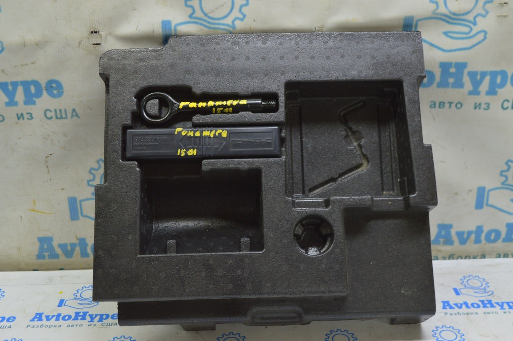 Пенопласт под инструмент Porsche Panamera 14-16