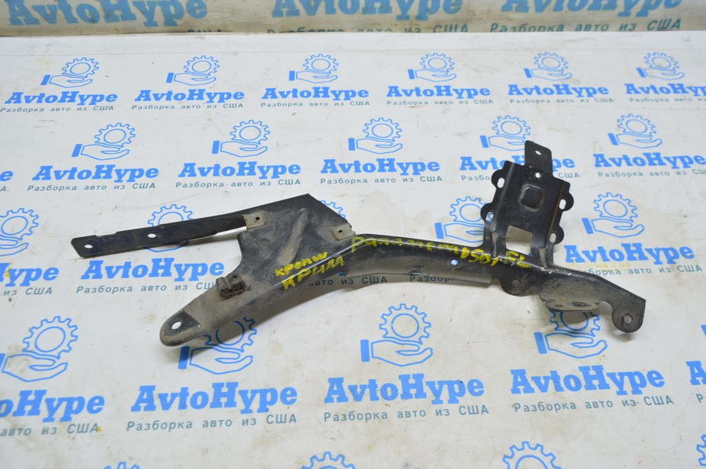 Кронштейн крыла верхний левый Porsche Panamera 10-16