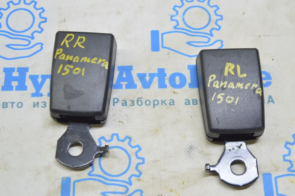 Защелка заднего ремня безопасности левая Porsche Panamera 10-16