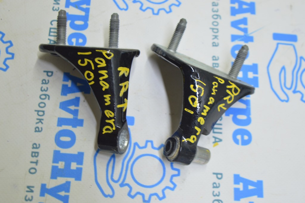 Петля двери верхняя зад прав Porsche Panamera 10-16 на кузове