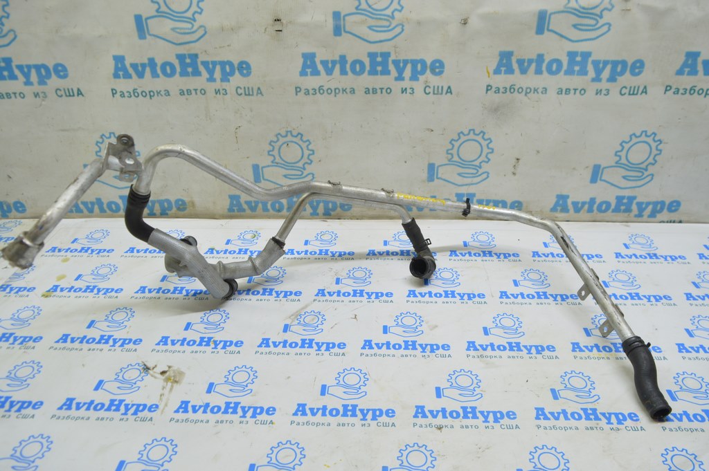 Патрубок охлаждения Porsche Panamera 10-16 металл 3.0d