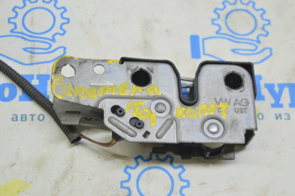 Замок капота Porsche Panamera 10-16 (01) примят