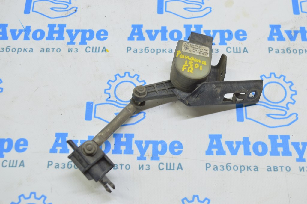 Датчик наклона кузова передний правый Porsche Panamera 10-16 с тяжкой (01)