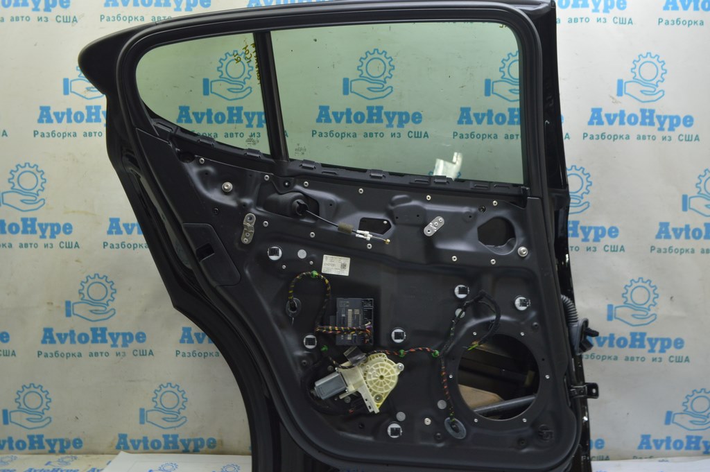 Дверь голая зад лев Porsche Panamera 10-16 внутренняя панель (01)