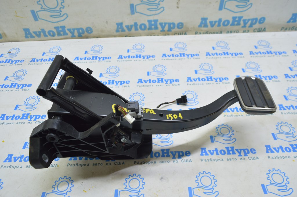 Педаль тормоза Porsche Panamera 10-16