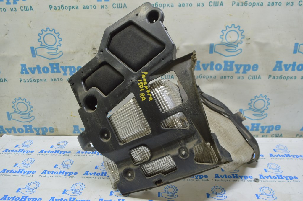 Кронштейн заднего бампера правый Porsche Panamera 14-16