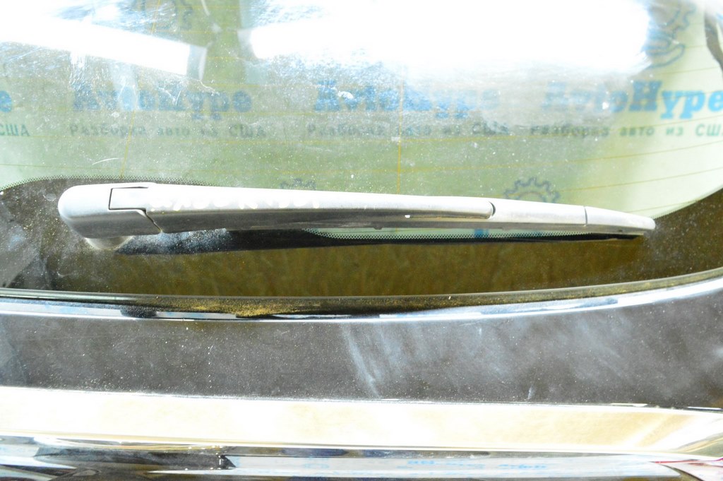 Поводок дворника зад Infiniti QX50 19-