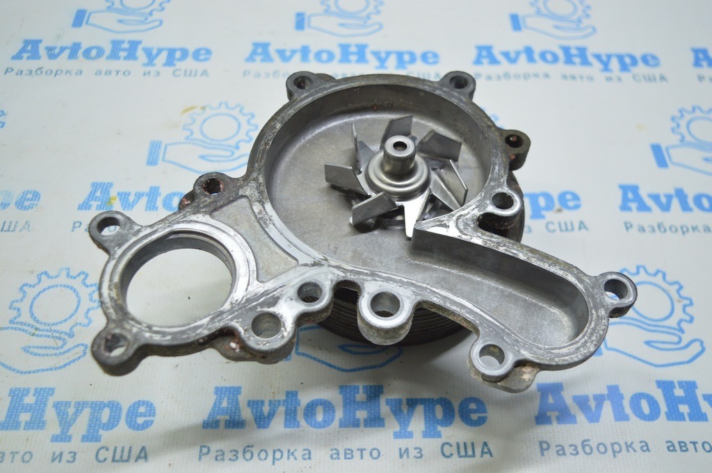 Помпа охлаждения Toyota Sequoia 2008-2022