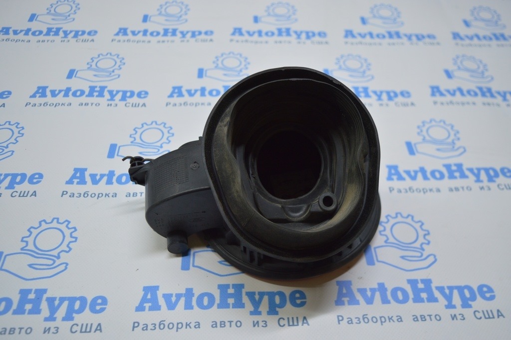 Корпус лючка бензобака  Ford Focus mk3 11-18 4d
