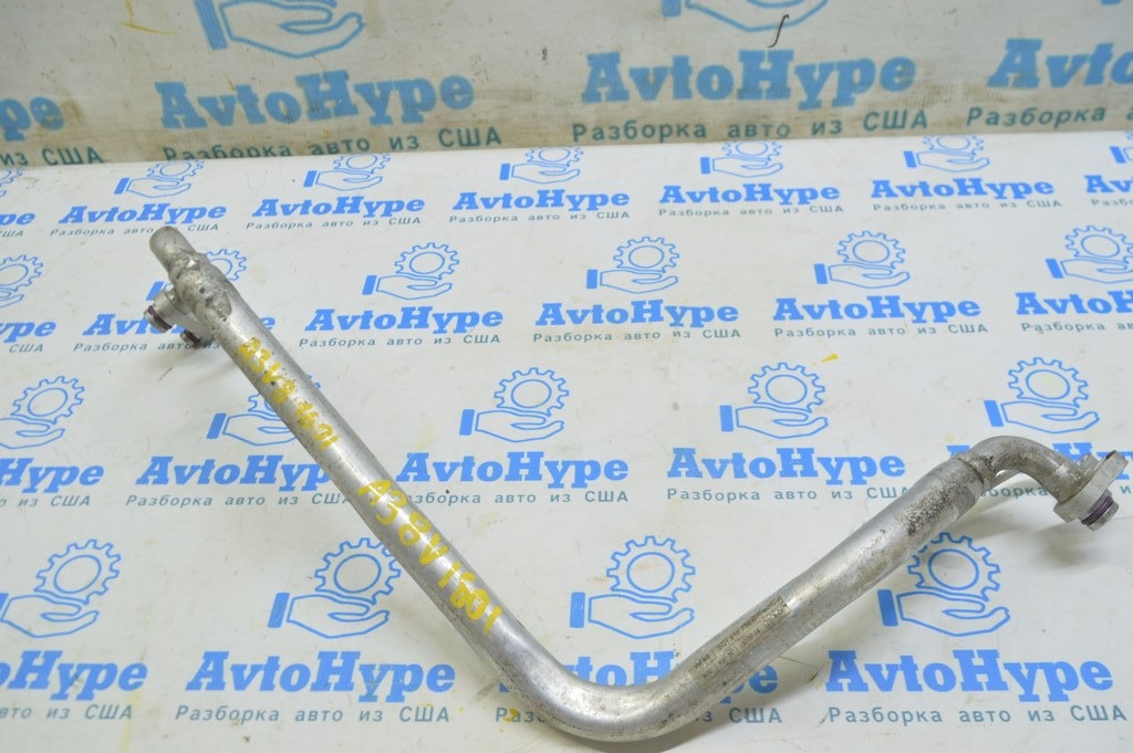 Трубка кондиционера компрессор-печка вторая Audi A3 8V 15-20 1.8T, 2.0T (01)