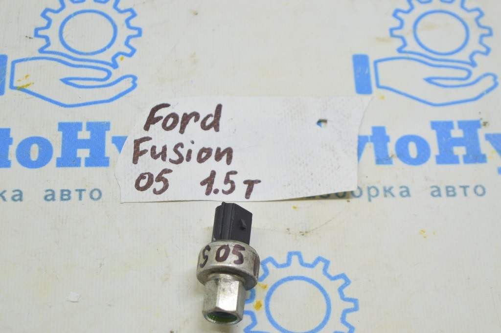 Датчик даввления кондиционера Ford Fusion mk5 13- 1.5T