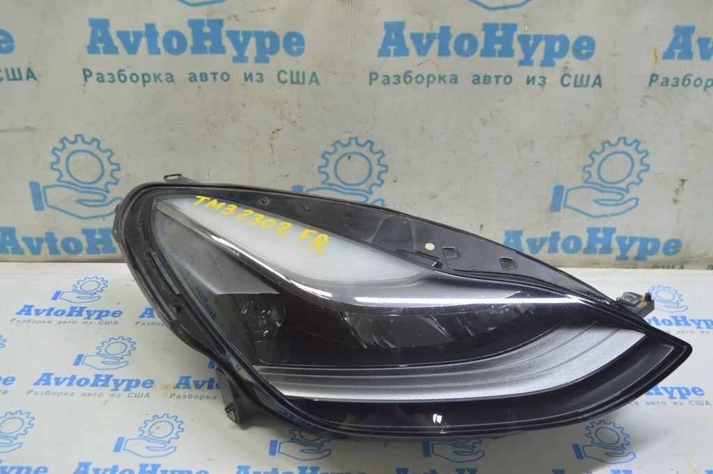 Фара передняя правая Tesla Model 3 21- matrix (02) состояние новой 1 тыс пробег