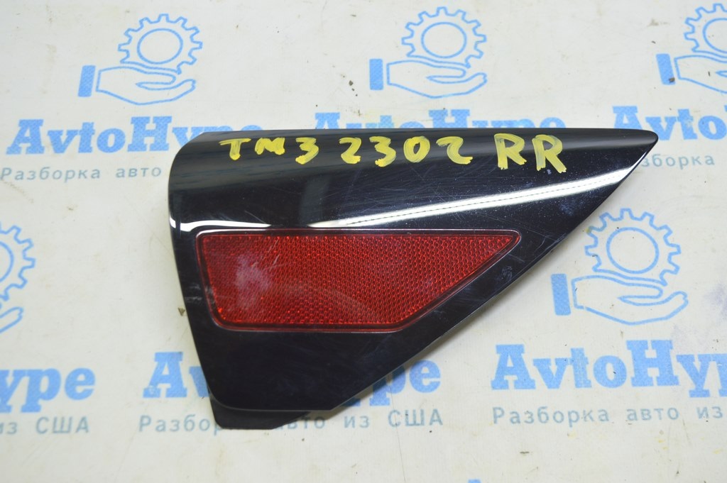 Отражатель на крыле задний правый Tesla Model 3 18- 1100781-99-D