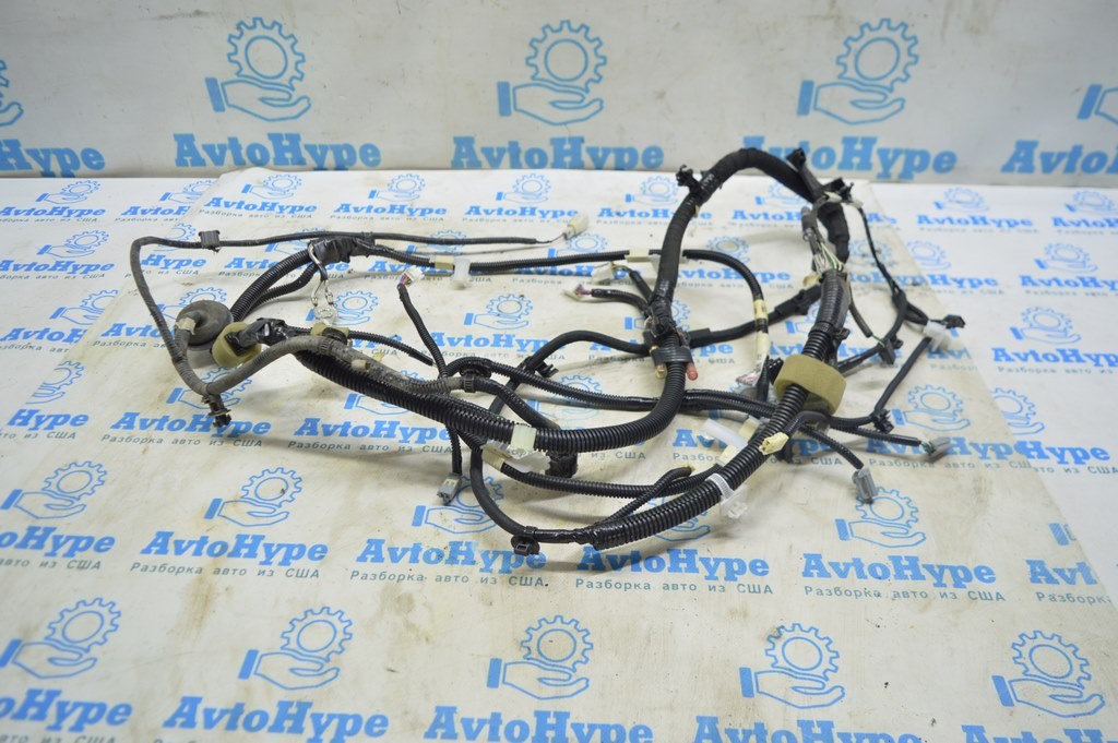 Проводка багажника Toyota Camry v50 12-14 usaeuro (02) под камеру