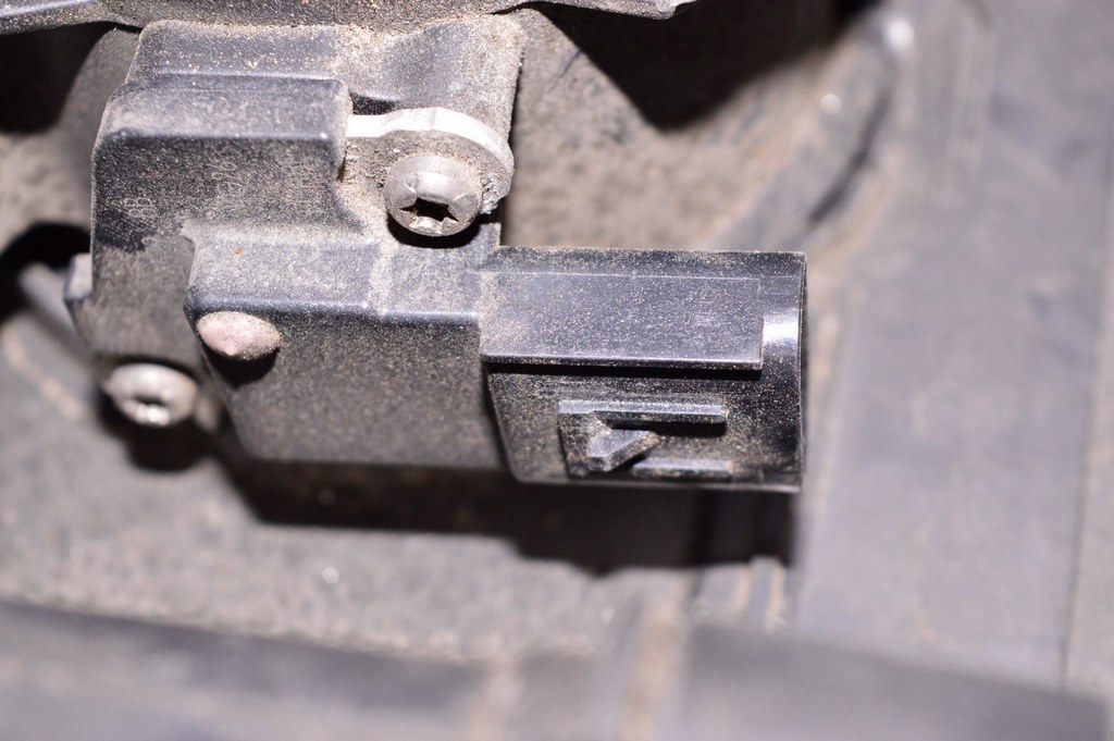 Расходомер воздуха Ford Focus mk3 11-18 2.0