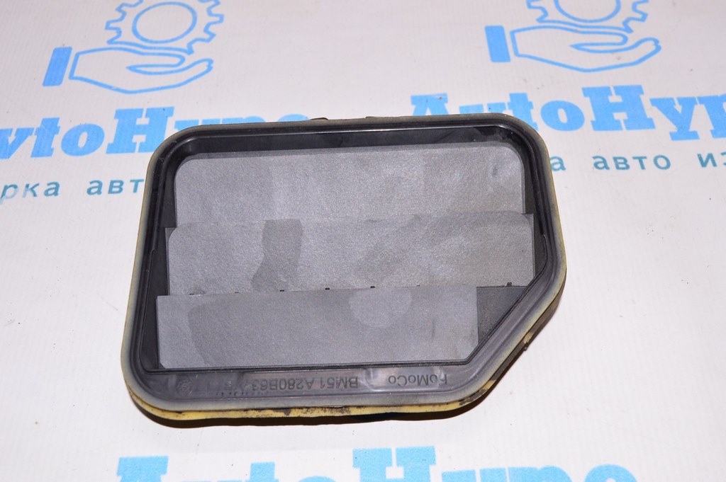 Щиток вентиляции левый Ford Focus mk3 11-18