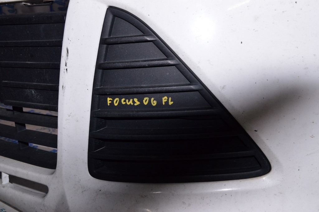 Решетка переднего бампера лев Ford Focus mk3 11-14 дорест мат