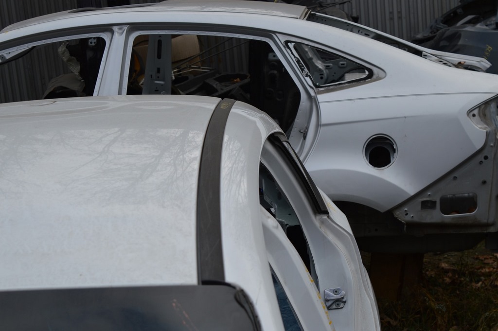 Накладка крыши левая Ford Focus mk3 11-18 5d